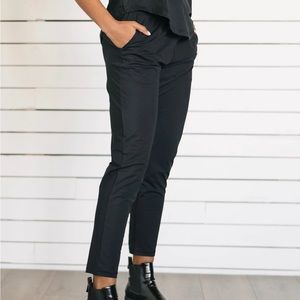 ZYIA Black Everywhere Pants (Size L; NWT)